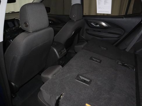 Used 2022 GMC Terrain SLE w/ Driver Convenience Package FWD image 18