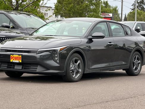 Certified 2025 Kia K4 FWD image 8