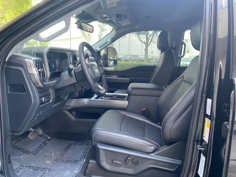 Used 2025 Ford F350 Lariat w/ Lariat Ultimate Package AWD/4WD image 16