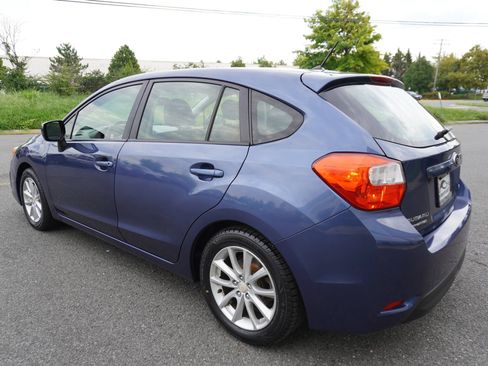 Used 2013 Subaru Impreza 2.0i Premium w/ Popular Pkg 1 AWD/4WD image 5