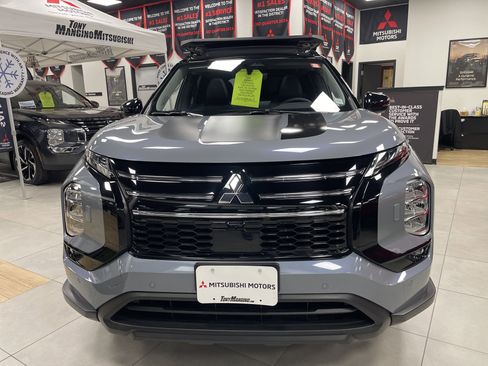 New 2025 Mitsubishi Outlander AWD image 9
