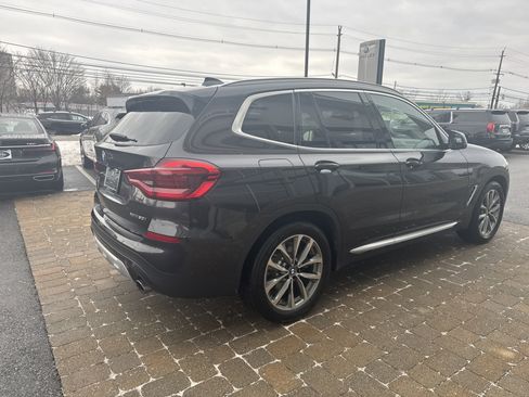 Used 2019 BMW X3 xDrive30i w/ Premium Package image 11