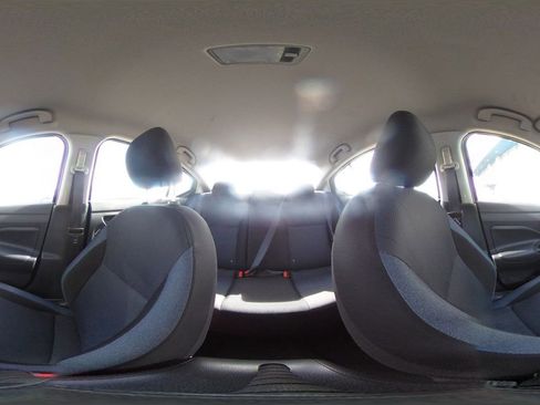 Used 2025 Nissan Versa SV image 40