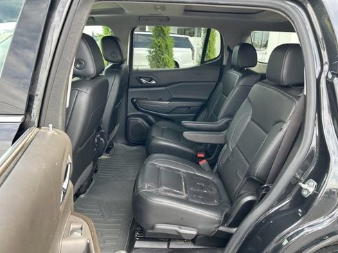 Used 2020 GMC Acadia SLT w/ Premium Package FWD image 25