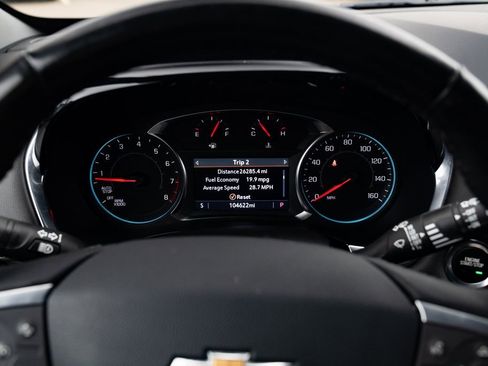 Used 2023 Chevrolet Traverse LT image 12