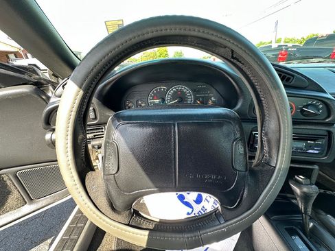 Used 1994 Chevrolet Camaro Z28 RWD image 10