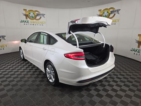 Used 2018 Ford Fusion SE w/ Fusion SE Technology Package FWD image 30