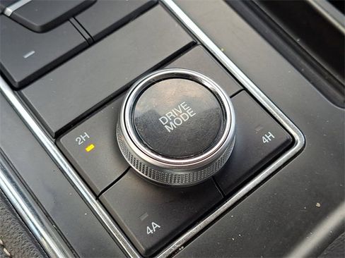 Used 2024 Ford Expedition XLT image 16