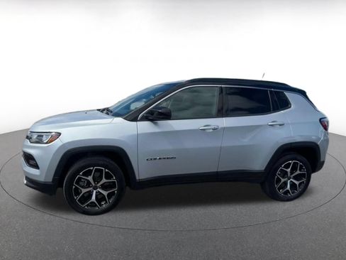Used 2025 Jeep Compass Limited AWD/4WD image 9