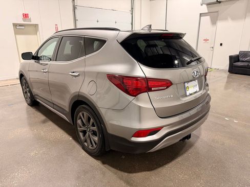 Used 2018 Hyundai Santa Fe Sport w/ 2.0T Ultimate Tech Package 05 FWD image 7