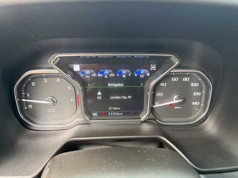 Used 2021 GMC Yukon AT4 w/ AT4 Premium Package AWD/4WD image 32