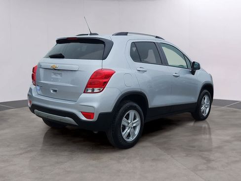 Certified 2022 Chevrolet Trax LT w/ LT Convenience Package image 4