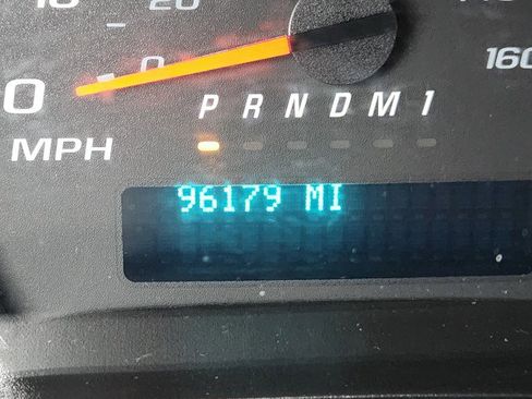 Used 2018 Chevrolet Express 3500 w/ Power Convenience Package image 30