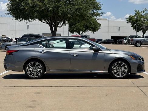 Used 2023 Nissan Altima 2.5 SL FWD image 3