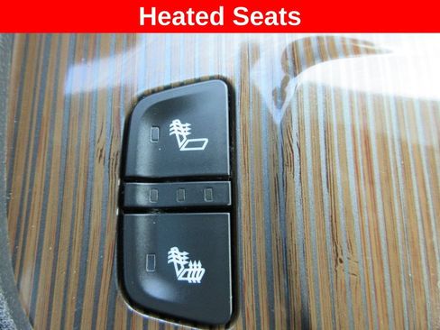 Used 2021 GMC Acadia SLE w/ Driver Convenience Package FWD image 16