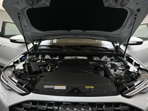 Used 2025 Audi Q5 Premium Plus w/ Premium Plus image 9