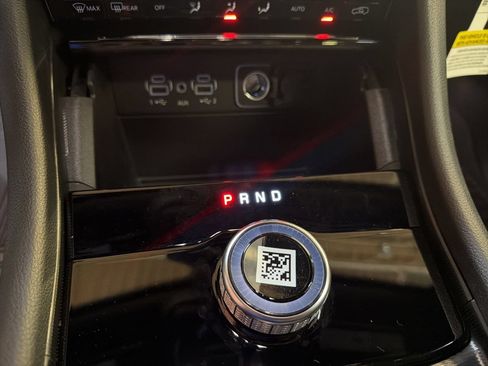 New 2026 Jeep Grand Cherokee Laredo AWD/4WD image 23