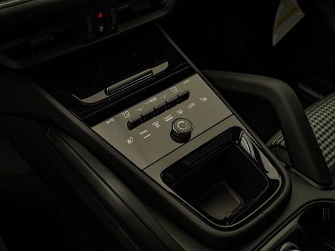 New 2026 Porsche Cayenne S image 39