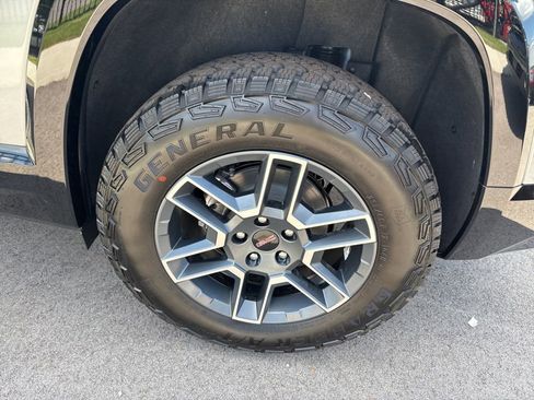New 2026 GMC Terrain AT4 image 37