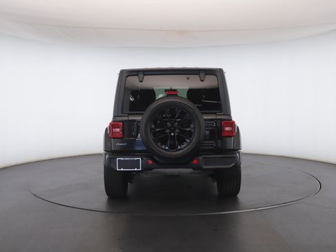 Used 2021 Jeep Wrangler Unlimited Sahara w/ Cold Weather Group image 24