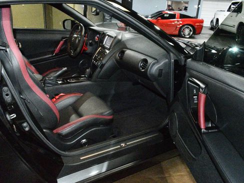 Used 2013 Nissan GT-R Black Edition AWD/4WD image 48