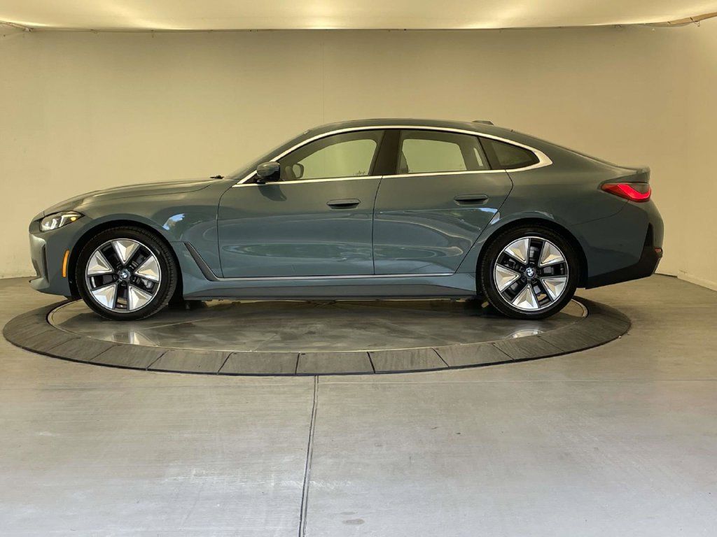 Used 2025 BMW i4 xDrive40i w/ Premium Package AWD/4WD image 2