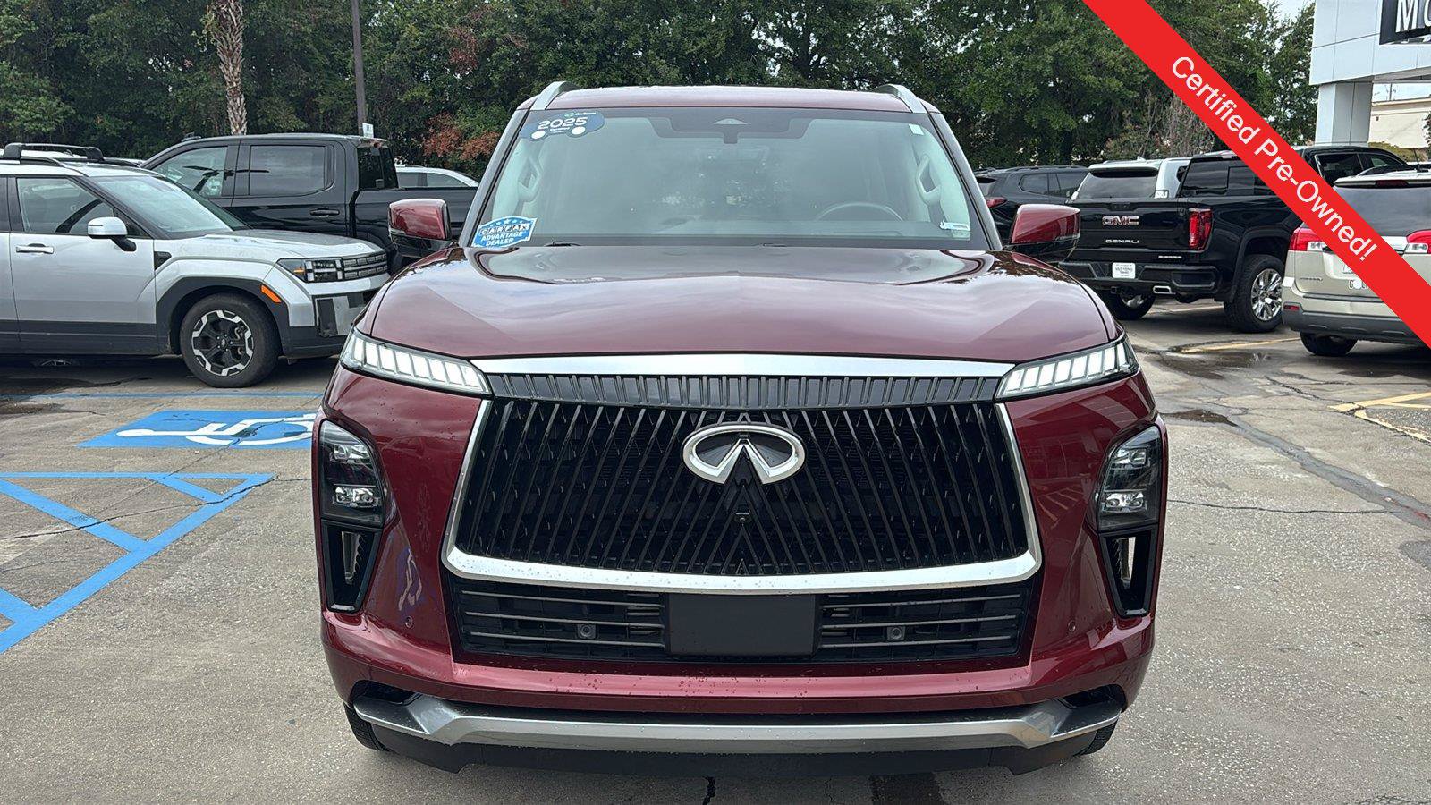 Used 2025 INFINITI QX80 Luxe RWD image 2