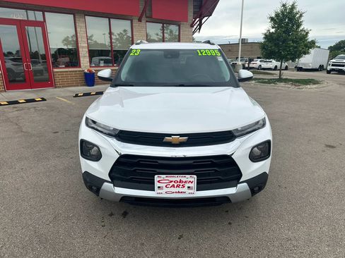 Used 2023 Chevrolet TrailBlazer LT AWD/4WD image 2