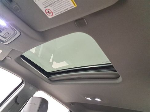 Used 2022 GMC Sierra 2500 Denali w/ Denali Black Diamond Edition image 21