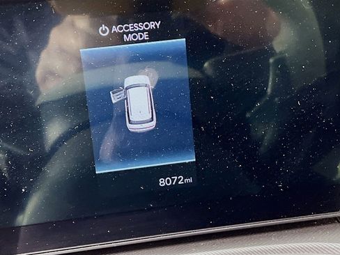 Certified 2025 Hyundai Santa Fe SE image 11