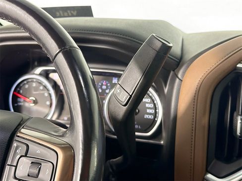 Used 2021 Chevrolet Silverado 1500 High Country w/ Technology Package image 16