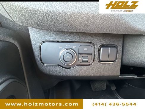 Used 2025 Mercedes-Benz Sprinter 2500 image 17