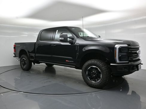 New 2026 Ford F250 Platinum w/ Tremor Off-Road Package AWD/4WD image 27