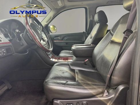 Used 2013 Cadillac Escalade ESV Premium AWD/4WD image 10