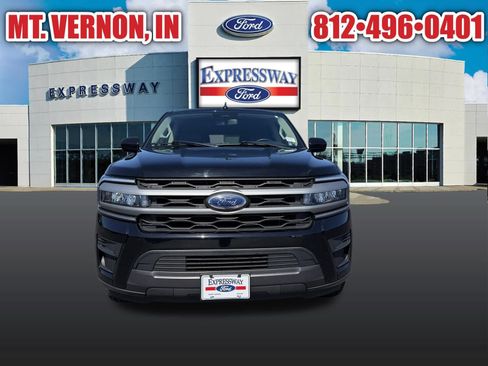Used 2024 Ford Expedition Max XLT AWD/4WD image 3