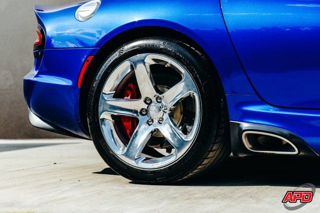 Used 2013 SRT Viper GTS w/ GTS Laguna Interior Pkg RWD image 40