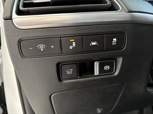 Used 2022 Hyundai Palisade Calligraphy image 18