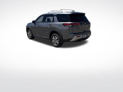 Used 2025 Nissan Pathfinder SL w/ Lighting Package (N92)