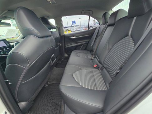 Used 2023 Toyota Camry SE image 17