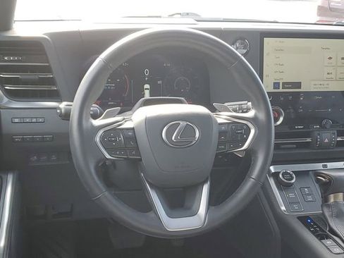 Used 2024 Lexus GX 550 w/ Accessory Package (2T) AWD/4WD image 11