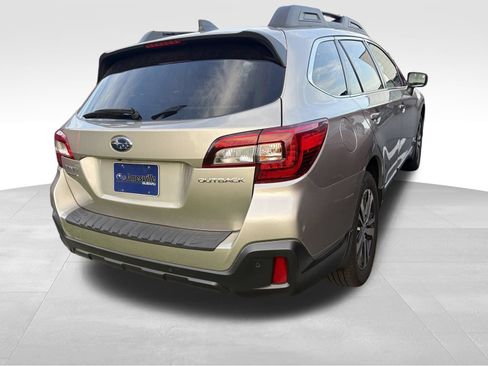 Used 2019 Subaru Outback 2.5i Limited AWD/4WD image 4