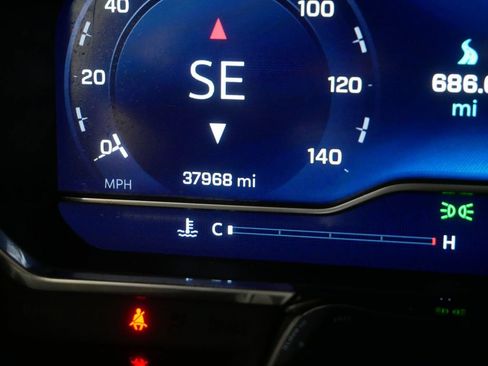 Used 2024 Chevrolet Silverado 1500 High Country w/ High Country Premium Package AWD/4WD image 35