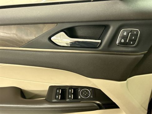 Used 2019 Lincoln MKC Reserve w/ MKC Climate Package image 11