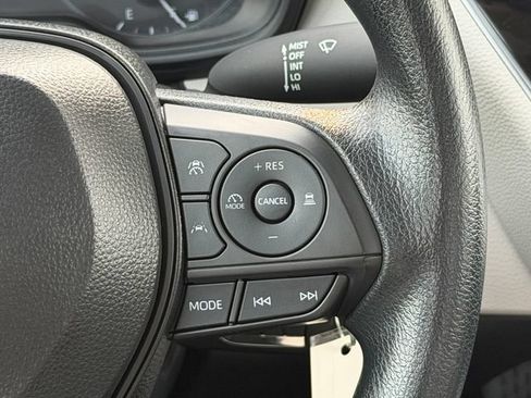 Certified 2025 Toyota Corolla LE FWD image 28
