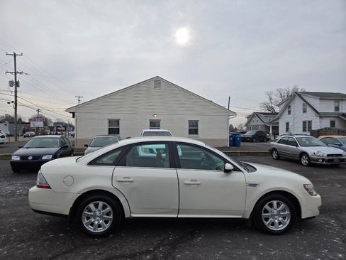 Used 2009 Ford Taurus SE image 5