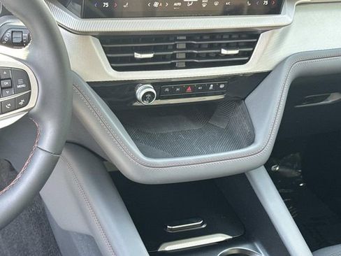 Used 2025 Ford Explorer Active image 22