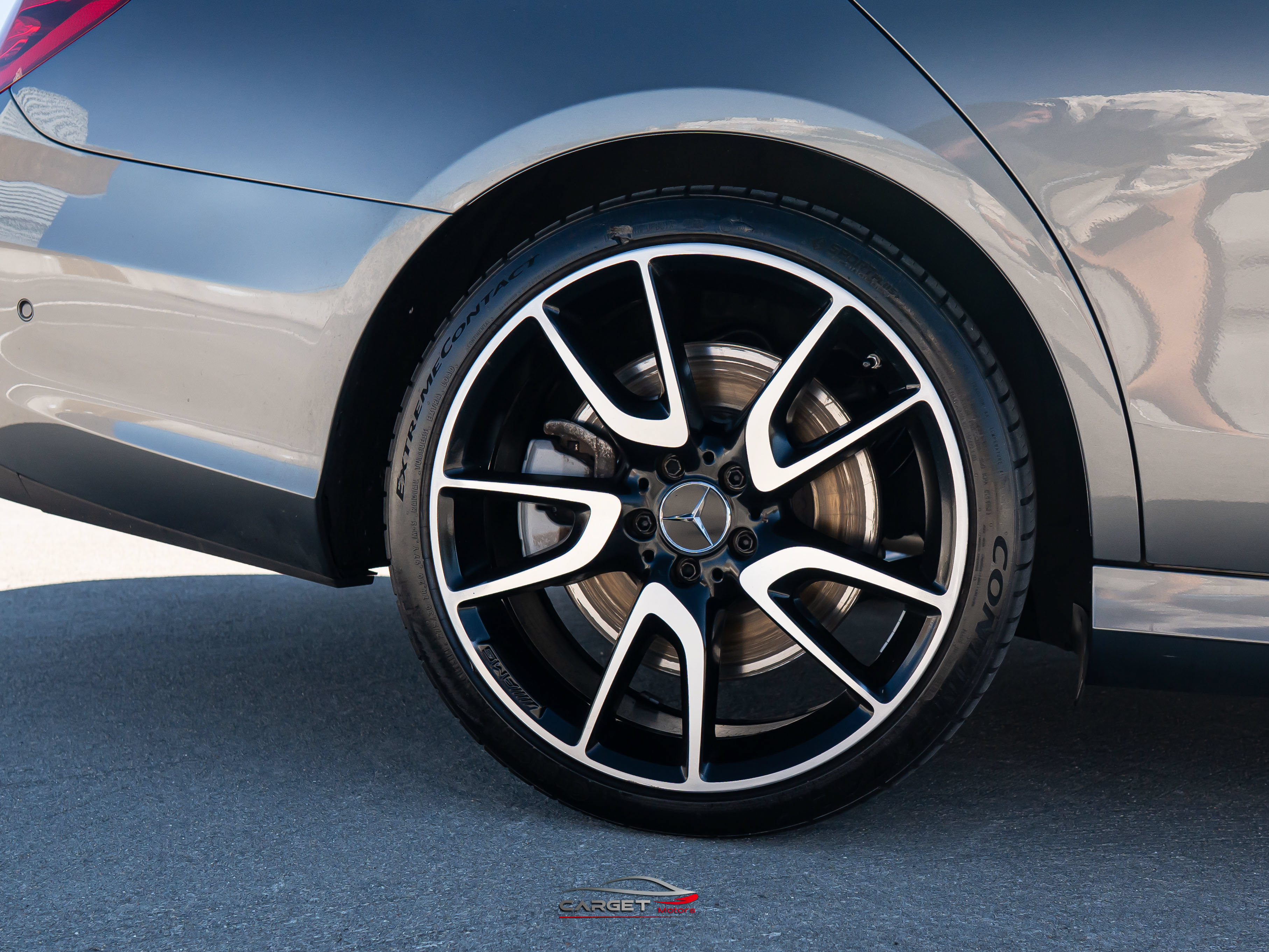 Used 2018 Mercedes-Benz E 43 AMG 4MATIC Sedan w/ Premium 3 Package image 11