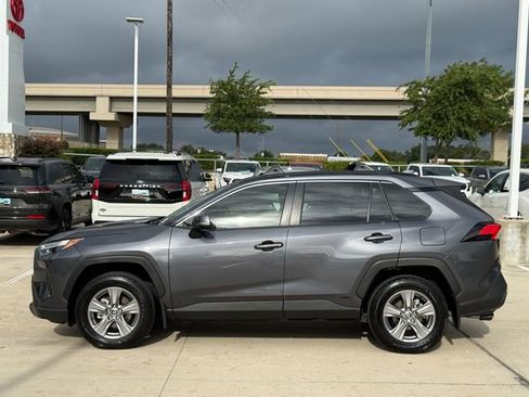 Used 2025 Toyota RAV4 XLE w/ Convenience Package AWD/4WD image 7