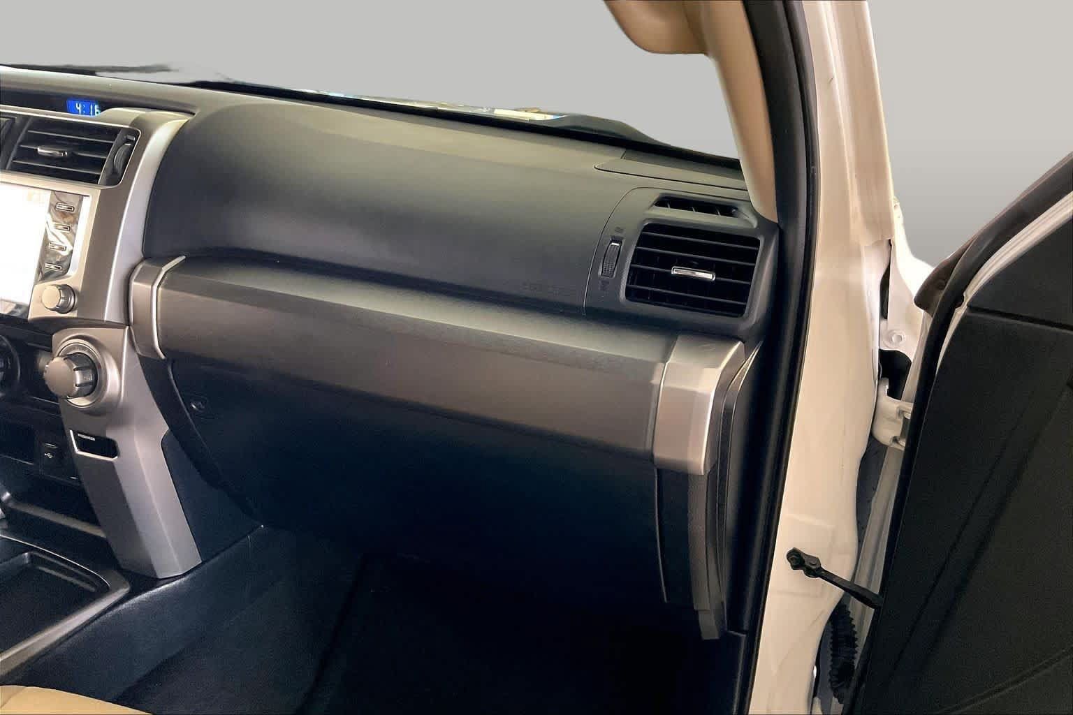 Used 2020 Toyota 4Runner SR5 Premium RWD image 16
