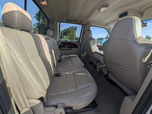 Used 2007 Ford F350 Lariat RWD image 9